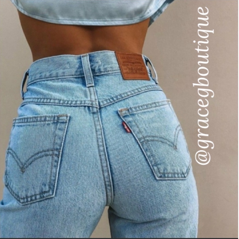 Levi’s Vintage Jeans 550 Relaxed Fit Tapered Leg Jeans Medium Blue Wash Size 12